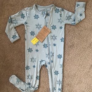 Kyte Baby Snowflake Zipper Footie